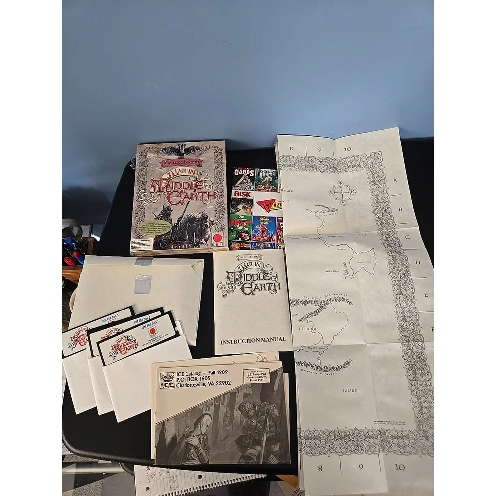 JRR Tolkien's War in Middle Earth IBM PC Game Floppy Disks Manual Map Complete
